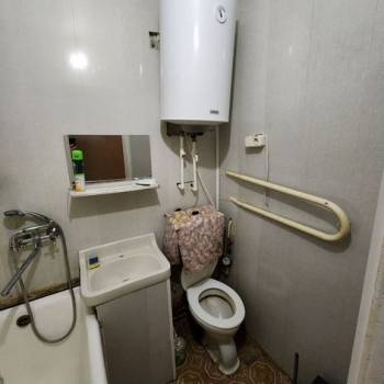 Продается 1-комнатная квартира, 32 м²