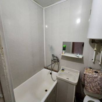 Продается 1-комнатная квартира, 32 м²