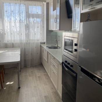 Сдается 1-комнатная квартира, 49 м²