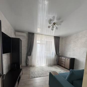 Сдается 1-комнатная квартира, 42 м²