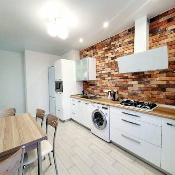 Продается 2-х комнатная квартира, 85,6 м²