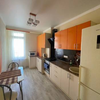 Сдается 1-комнатная квартира, 43 м²
