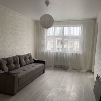 Продается 1-комнатная квартира, 37 м²