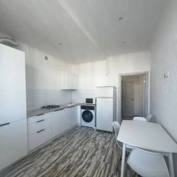Сдается 1-комнатная квартира, 49,6 м²