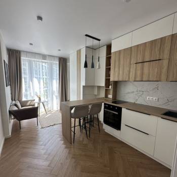 Сдается 1-комнатная квартира, 42 м²