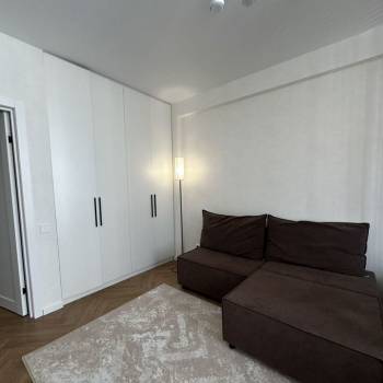 Сдается 1-комнатная квартира, 42 м²