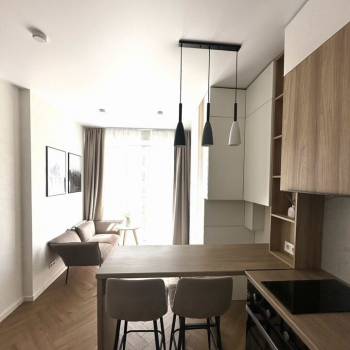 Сдается 1-комнатная квартира, 42 м²
