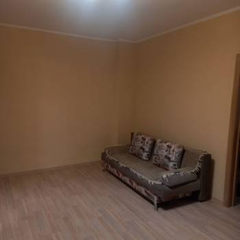 Сдается 1-комнатная квартира, 54 м²