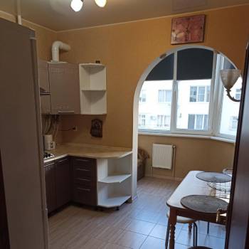 Сдается 1-комнатная квартира, 40 м²