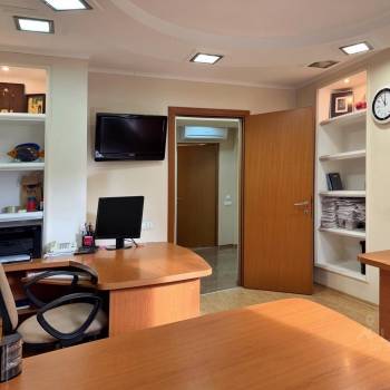 Продается Нежилое помещение, 136 м²