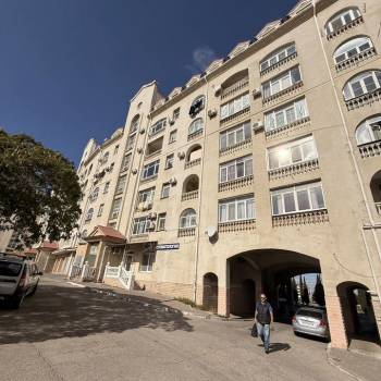 Продается 1-комнатная квартира, 55,4 м²