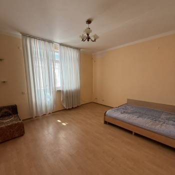 Продается 1-комнатная квартира, 55,4 м²