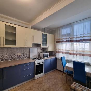Сдается 1-комнатная квартира, 42 м²