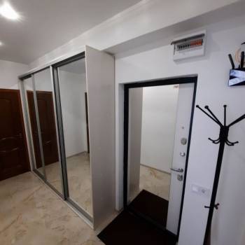 Сдается 1-комнатная квартира, 49 м²