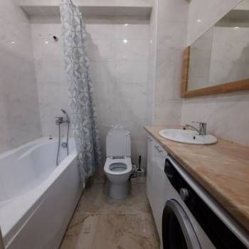 Сдается 1-комнатная квартира, 49 м²