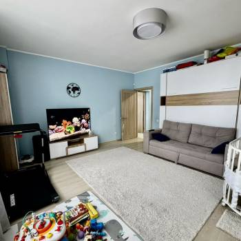 Продается 1-комнатная квартира, 54,6 м²