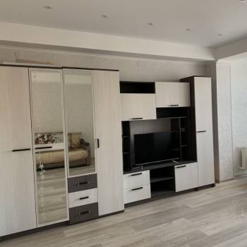 Продается 1-комнатная квартира, 50 м²