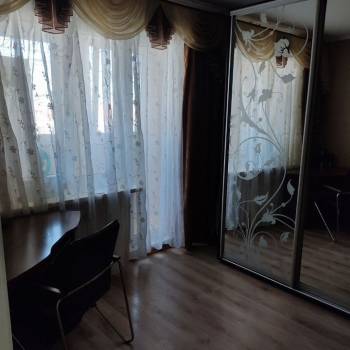 Сдается Многокомнатная квартира, 60 м²