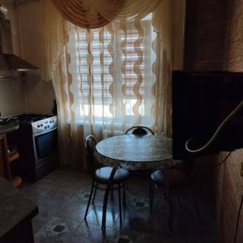 Сдается Многокомнатная квартира, 60 м²