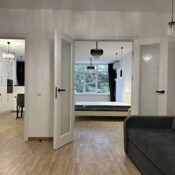 Сдается 1-комнатная квартира, 56 м²