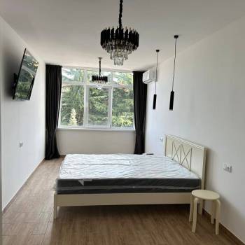 Сдается 1-комнатная квартира, 56 м²