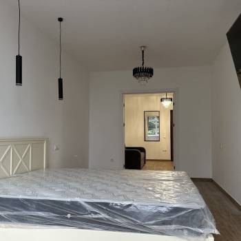 Сдается 1-комнатная квартира, 56 м²