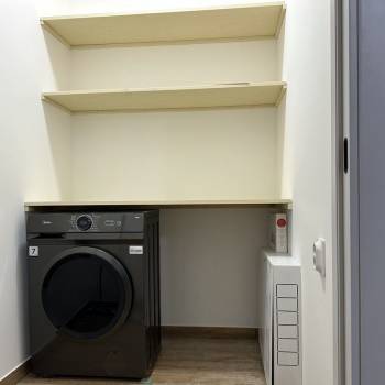 Сдается 1-комнатная квартира, 56 м²