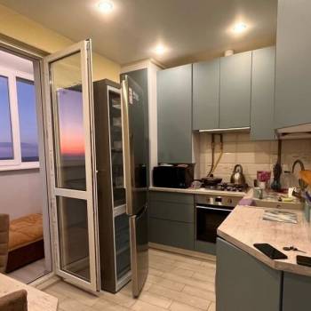 Продается 1-комнатная квартира, 37 м²