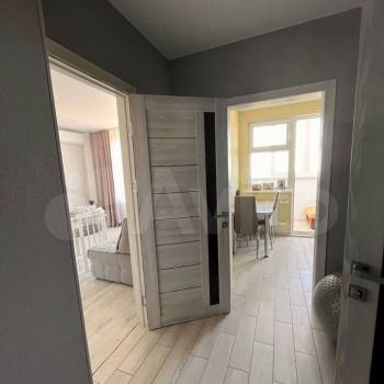Продается 1-комнатная квартира, 37 м²