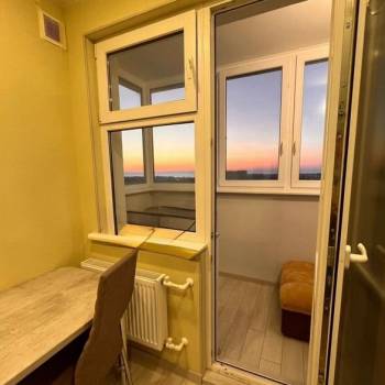 Продается 1-комнатная квартира, 37 м²