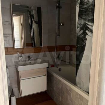 Продается 1-комнатная квартира, 37 м²