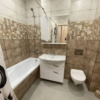 Сдается Многокомнатная квартира, 80 м²