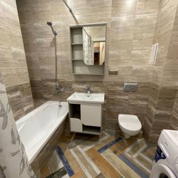 Сдается Многокомнатная квартира, 80 м²
