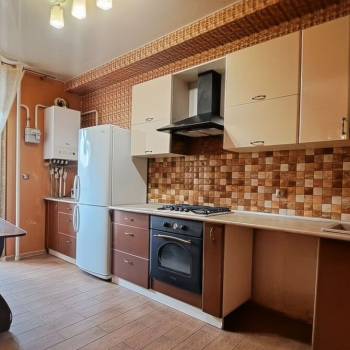 Продается 1-комнатная квартира, 45 м²