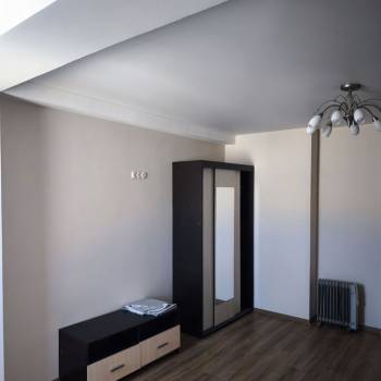 Продается 1-комнатная квартира, 52 м²