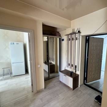 Продается 1-комнатная квартира, 50 м²
