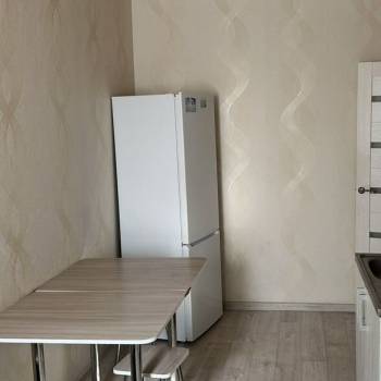 Продается 1-комнатная квартира, 50 м²