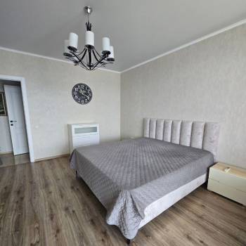 Сдается 1-комнатная квартира, 60 м²