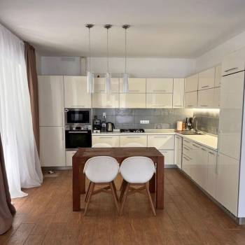 Сдается Дом, 270 м²