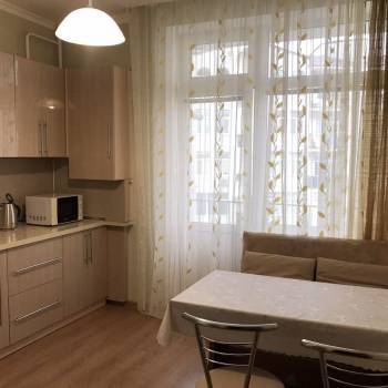 Сдается 1-комнатная квартира, 42,2 м²