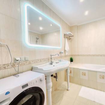 Сдается 2-х комнатная квартира, 85 м²