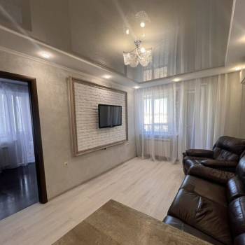 Сдается Многокомнатная квартира, 60 м²