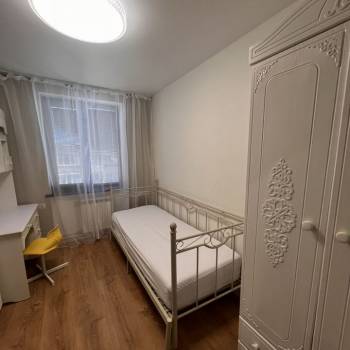 Сдается Многокомнатная квартира, 60 м²