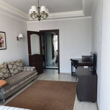 Продается 1-комнатная квартира, 43 м²