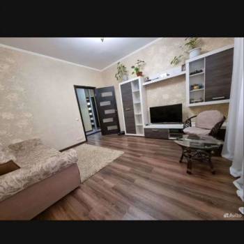 Сдается 1-комнатная квартира, 46 м²