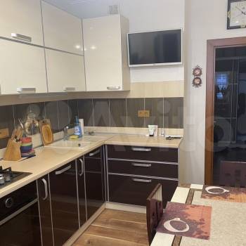 Сдается 2-х комнатная квартира, 64 м²