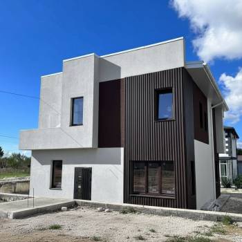 Продается Дом, 182 м²
