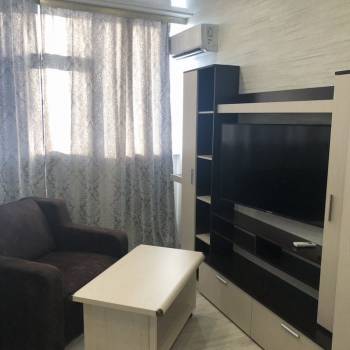 Продается 1-комнатная квартира, 37 м²