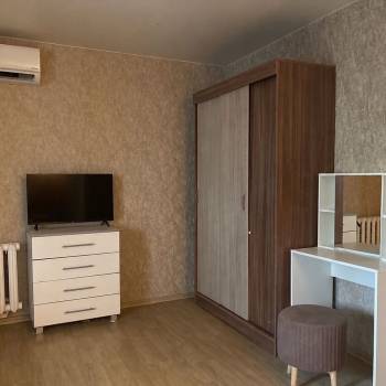 Продается 1-комнатная квартира, 35 м²