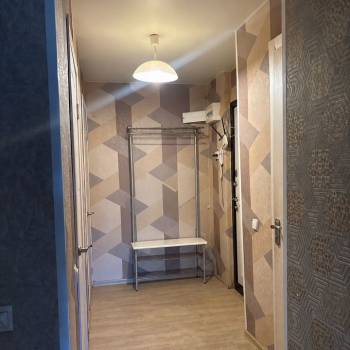 Продается 1-комнатная квартира, 35 м²